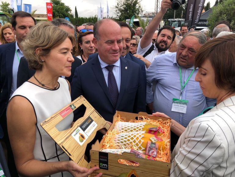 Tejerina durante la visita que ha realizado este martes en Antequera (Málaga)