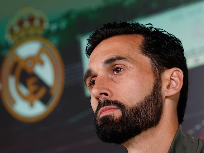 Álvaro Arbeloa, entrenador del Real Madrid, en rueda de prensa