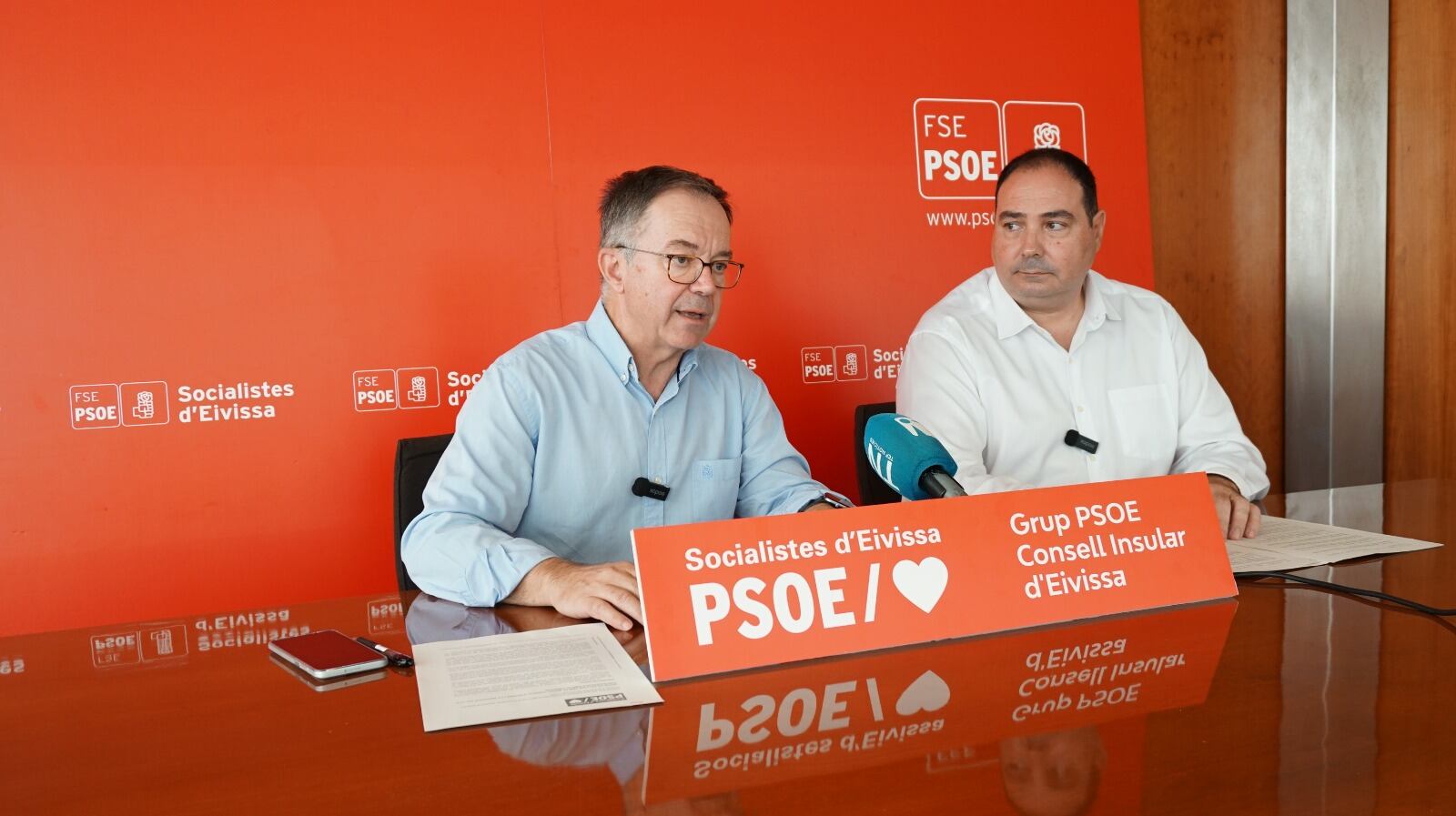 Josep Marí Ribas junto al conseller Víctor Torres