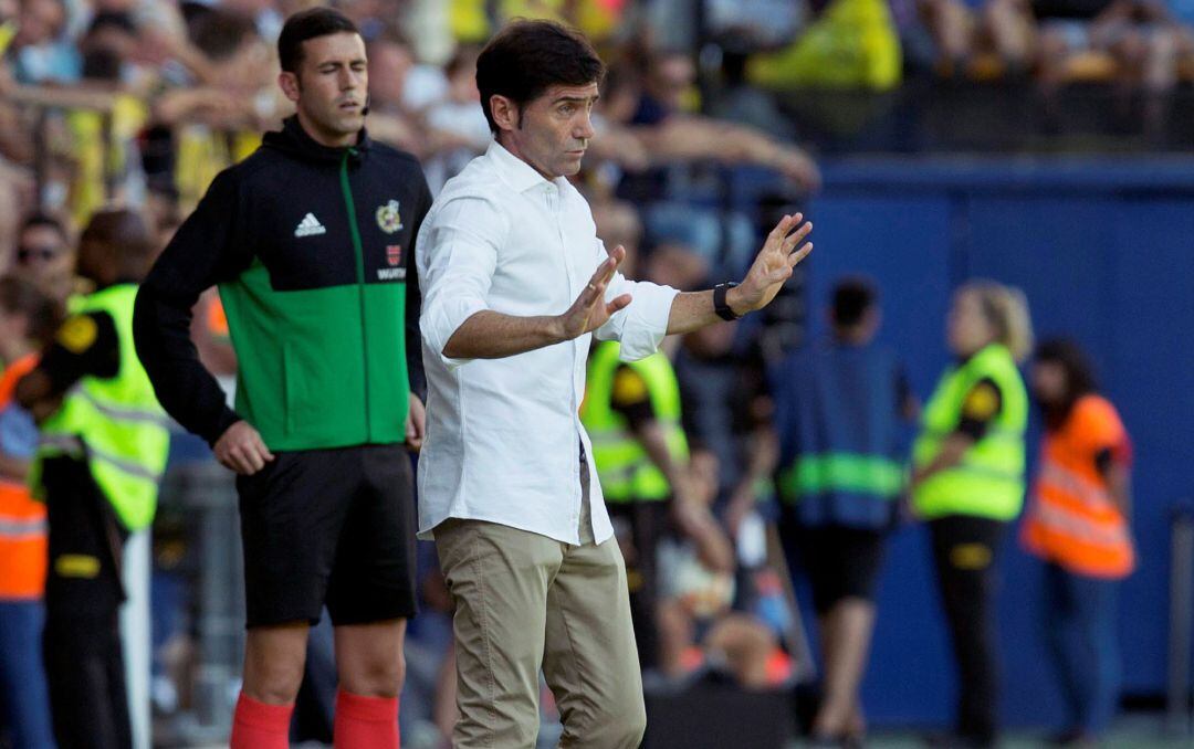 El entrenador del Valencia CF, Marcelino García Toral, durante el partido correspondiente a la quinta jornada de LaLiga Santander ante el Villarreal