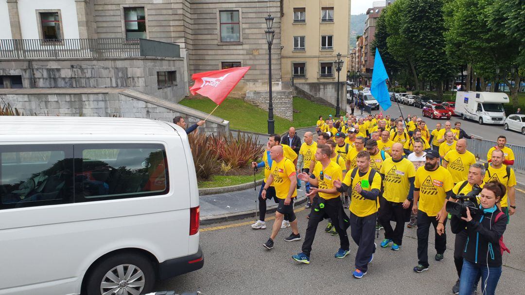 Los trabajadores de Avilés en el transcurso de la marcha