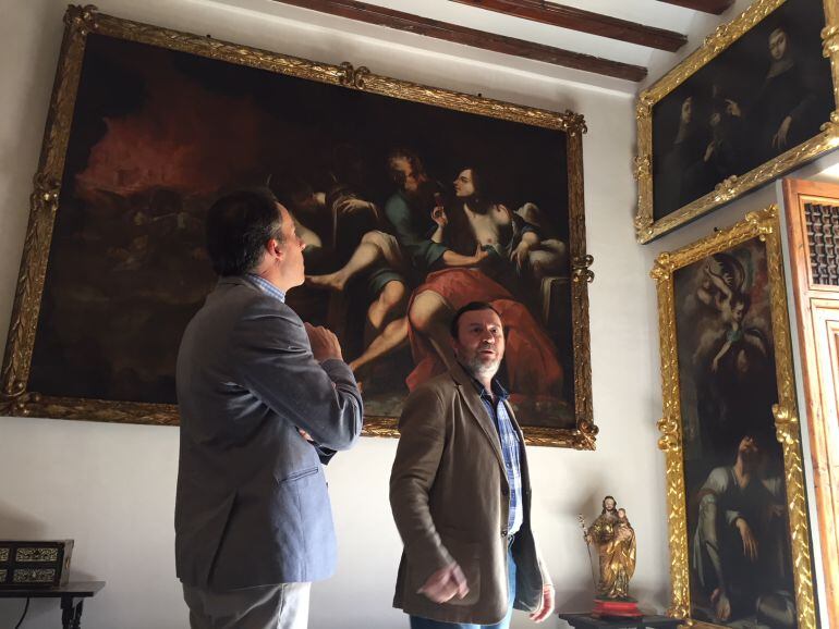 El alcalde de Lorca, Fulgencio Gil, junto al historiador Manuel Muñoz Clares