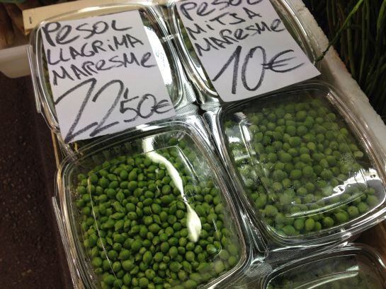 Guisantes del Maresme, a la venta en La Boqueria.