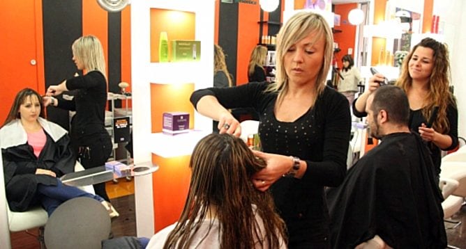 Interior de una peluquería en Tarragona