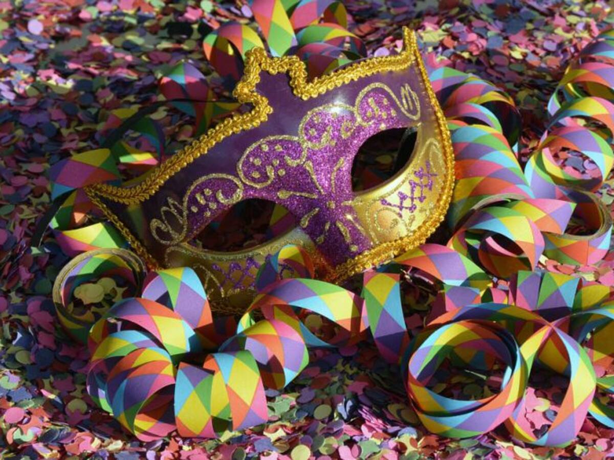 Consumo recomienda la compra responsable de productos de Carnaval