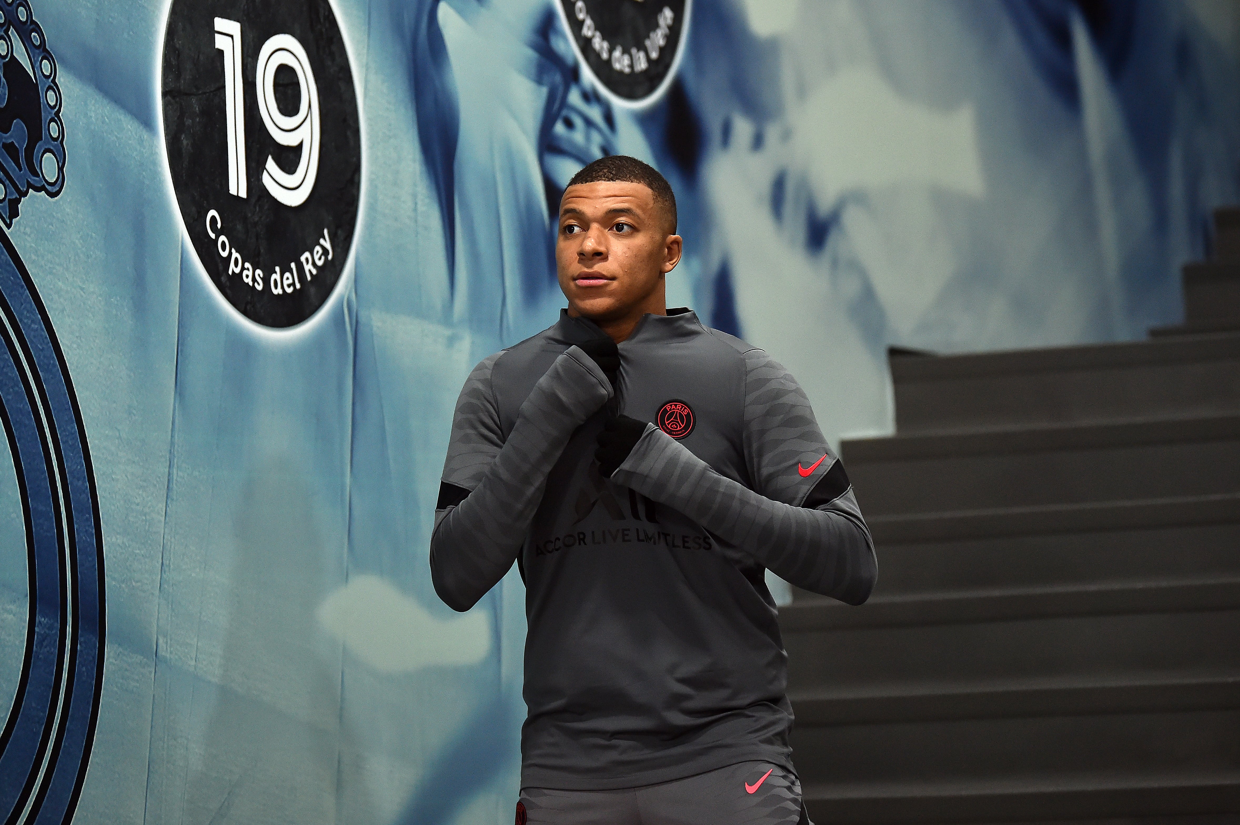 Mbappé, en el túnel de vestuarios del Bernabéu, en 2022.