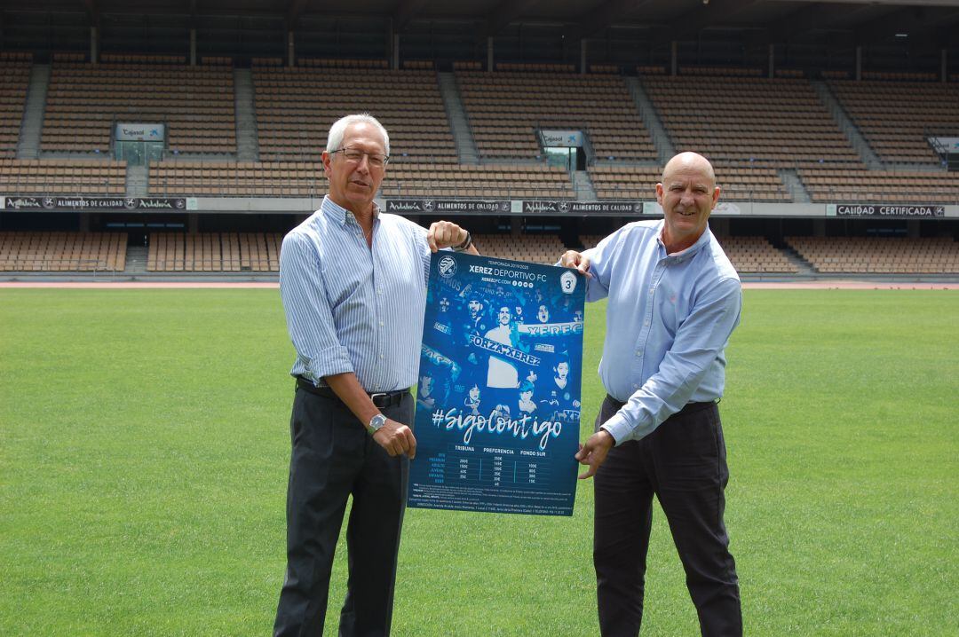Rafael Coca y Juan Bellido en la presentación del cartel