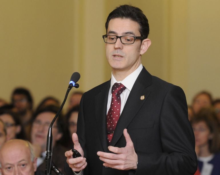 El médico forense, Ignacio Alija, durante su declaración en la decimocuarta jornada del juicio en la Audiencia Provincial de León por el crimen de la presidenta de la Diputación de León, Isabel Carrasco, que murió tiroteada el 12 de mayo de 2014