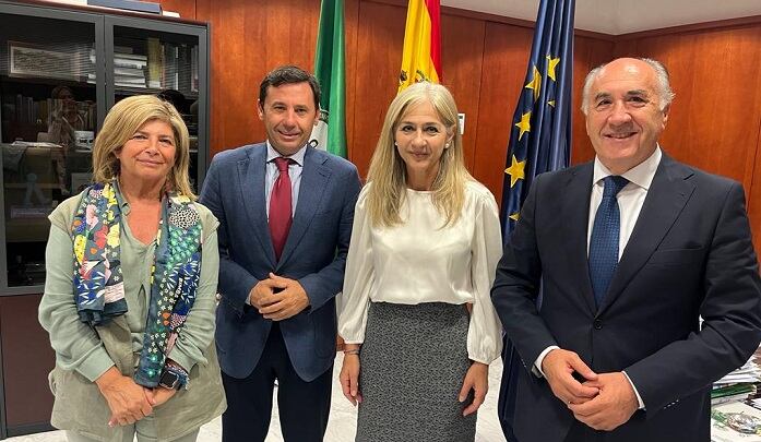 Reunión para tratar el asunto del centro