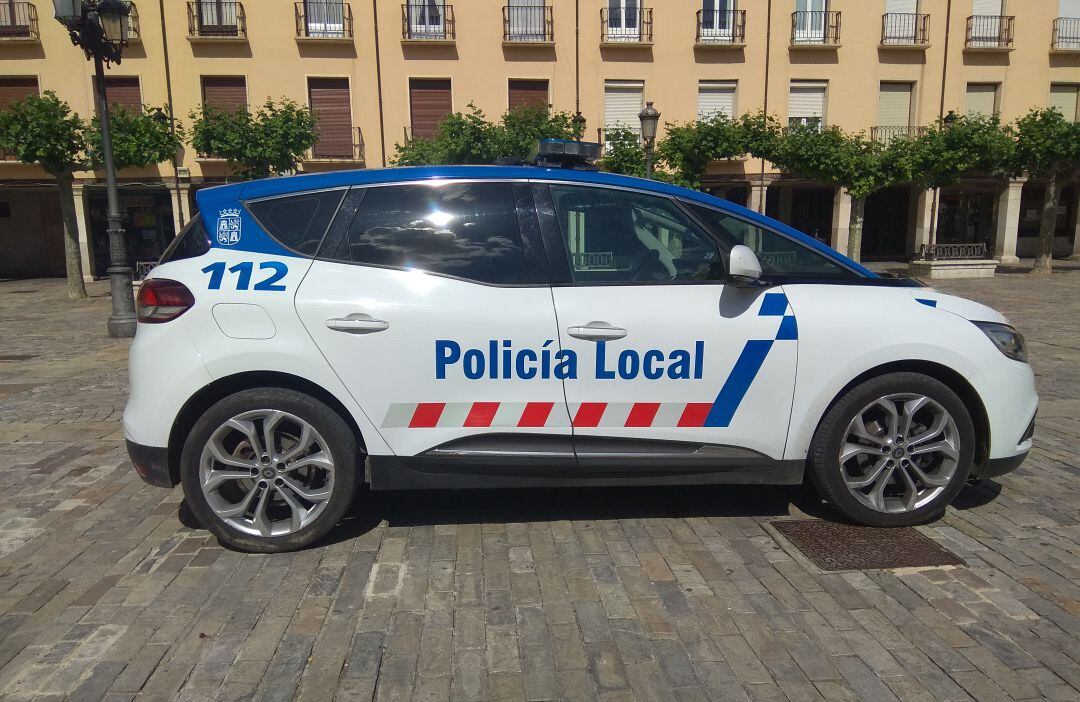 Identifican a un joven en Doctor Cajal haciéndose fotos, consumiendo cerveza y sin mascarilla