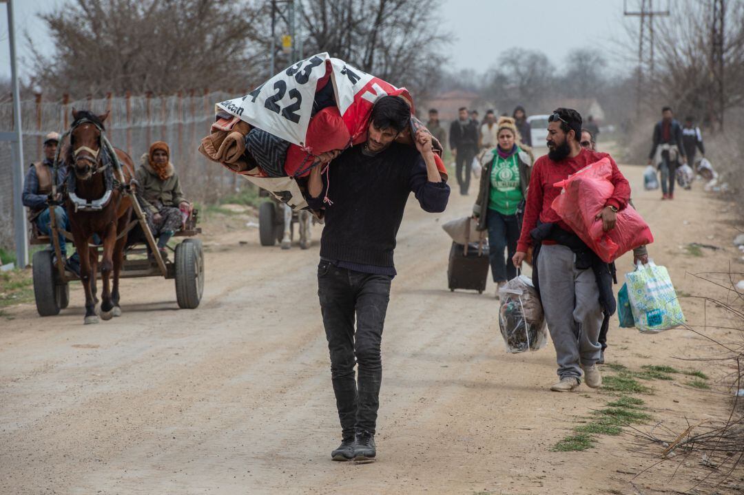 Migrantes en la frontera entre Turquía y Grecia