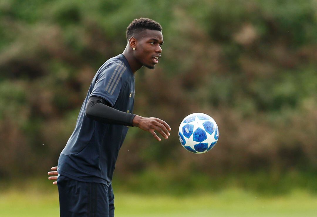 Pogba, durante el entrenamiento del Manchester United. 