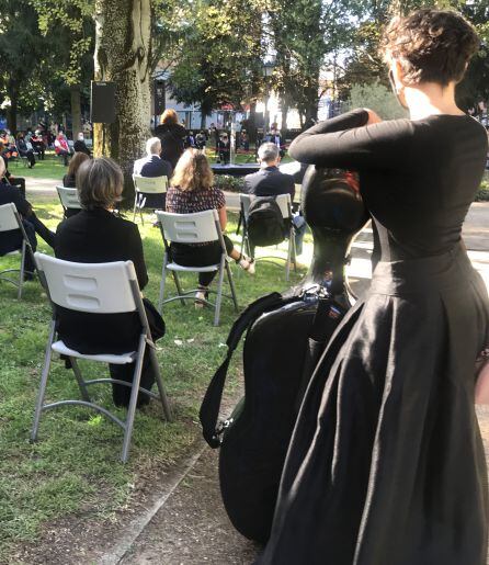 La chelista, Laura Núñez