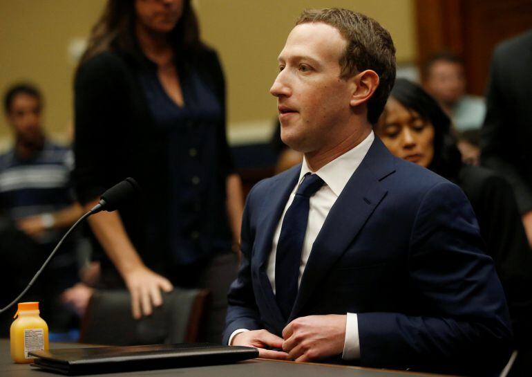 El CEO de Facebook, Mark Zuckerberg, en la Cámara de Representantes