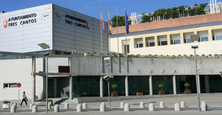 Fachada de la casa consistorial de Tres Cantos