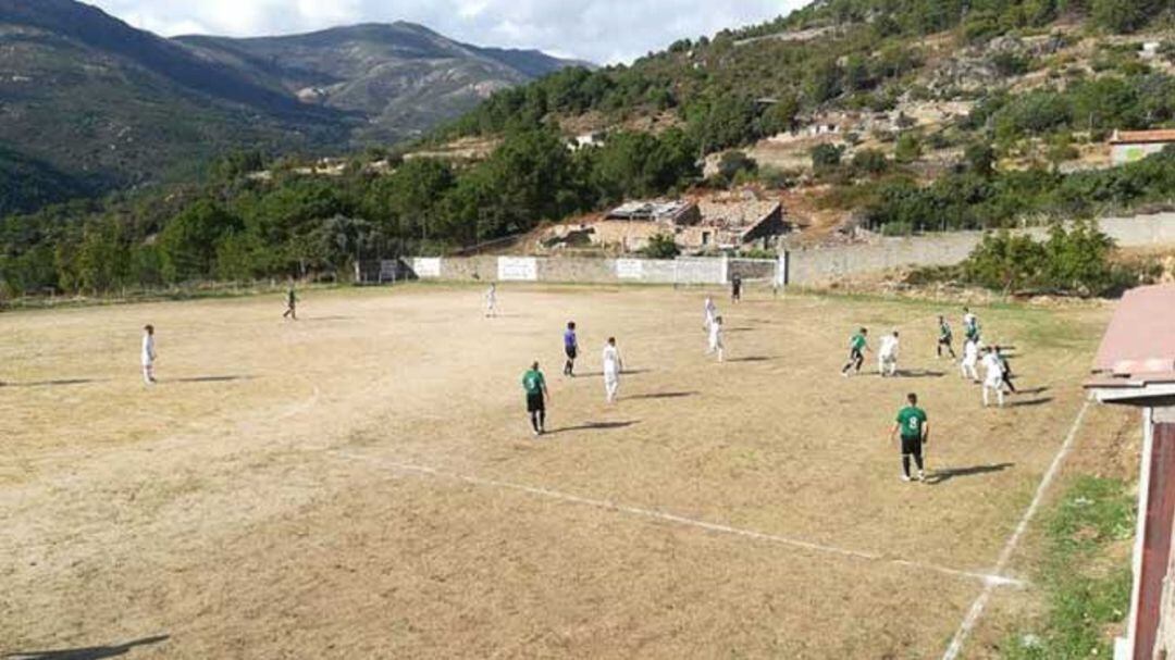 Campo de Fútbol en Pedro Bernardo