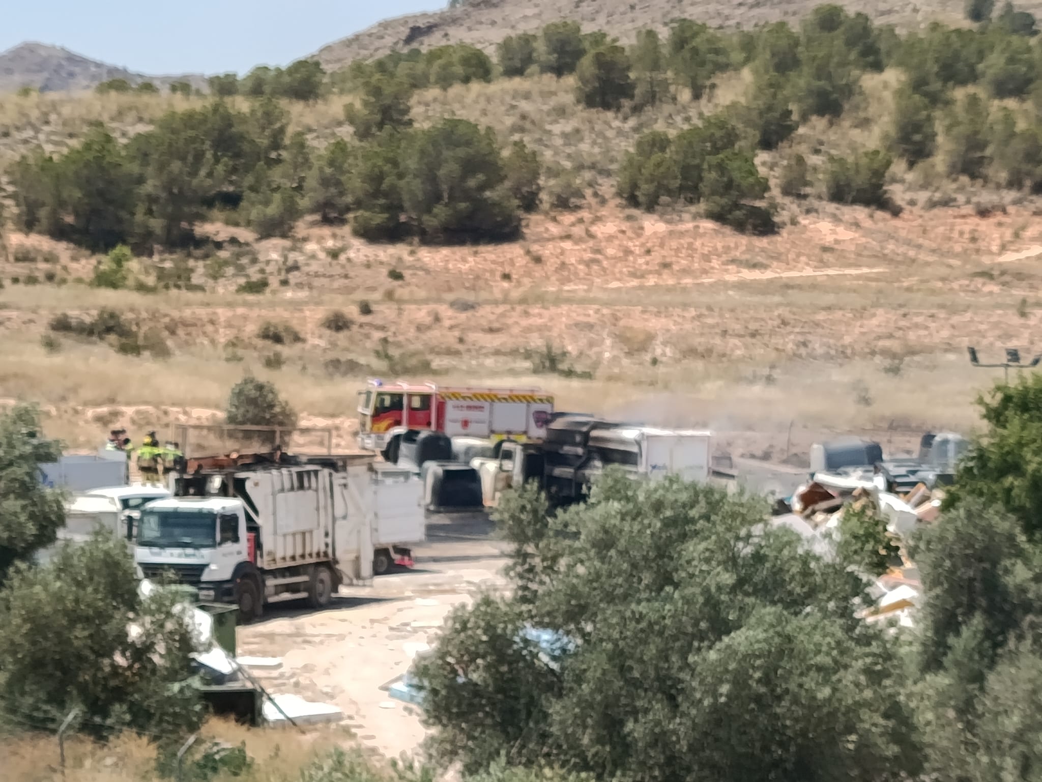 Incendio en la planta de transferencia de residuos de Yecla
