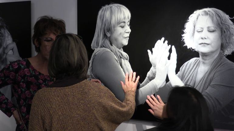 Una de les "Imatges per tocar" que aquests dies encara es pot visitar al Museu del Tabac de Sant Julià