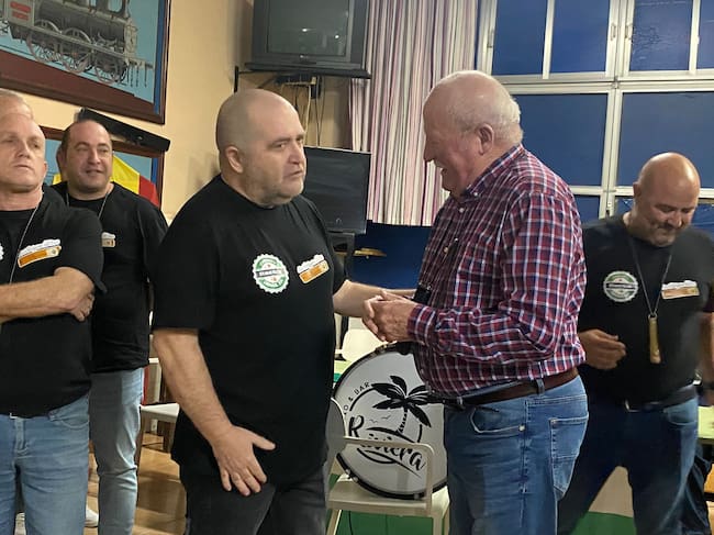 Luis Unciti y la chirigota de Peco.