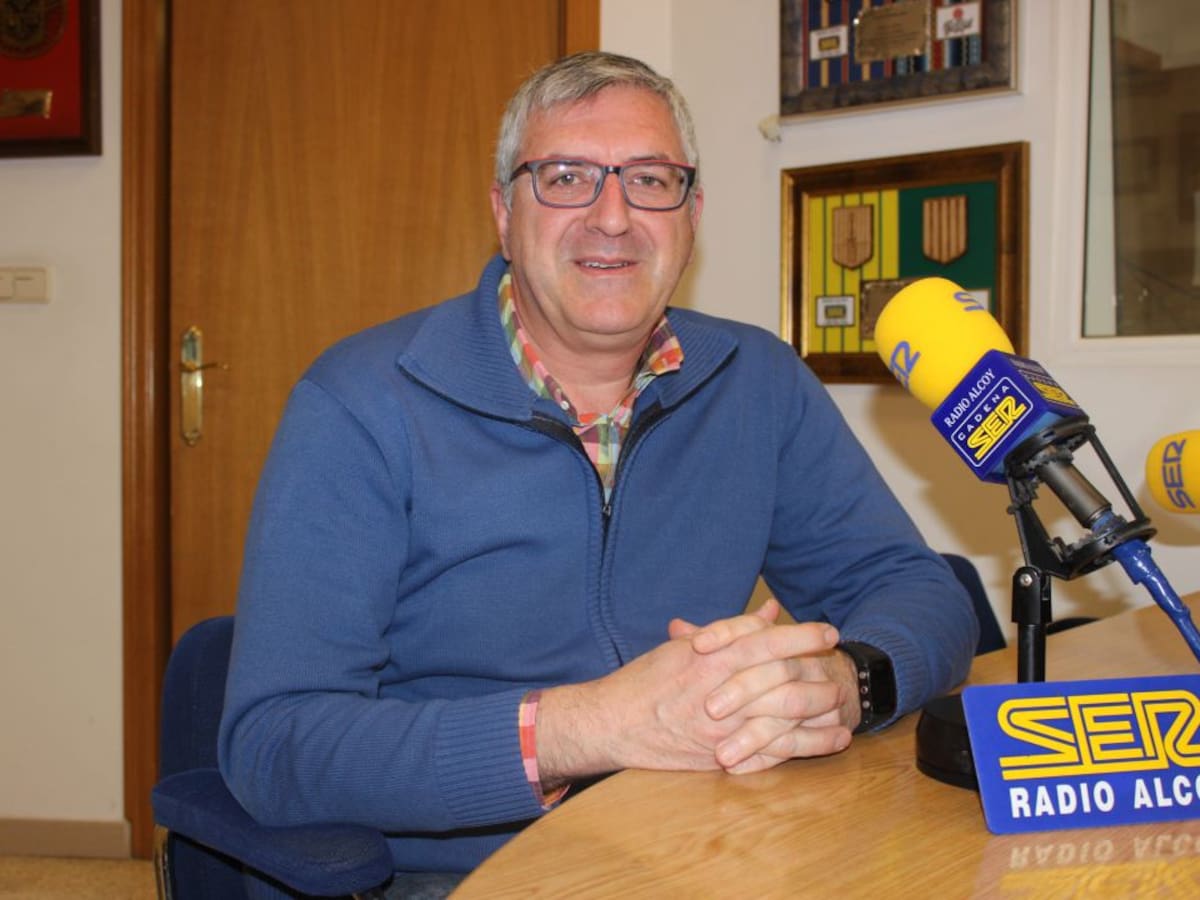 La Fiscalía de Alicante ratifica la petición de tres años de cárcel y doce de inhabilitación contra el exalcalde de Agres, Josep Manel Francés