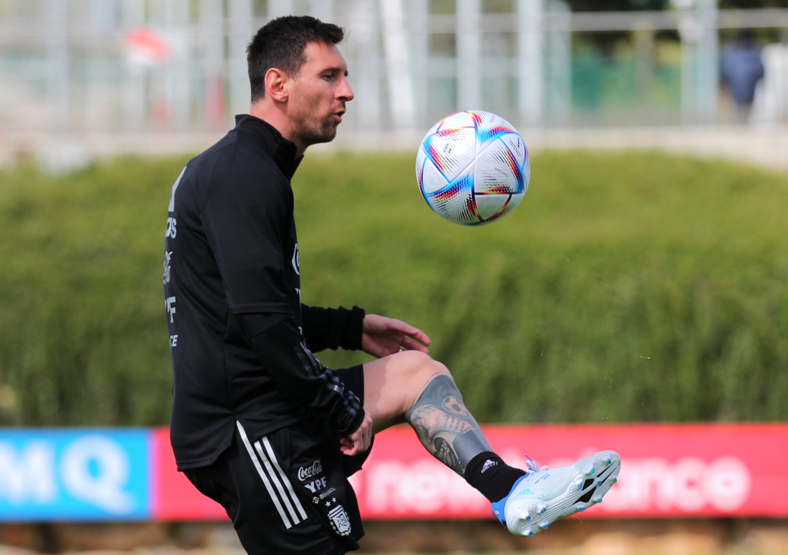 Leo Messi entrena en Lezama