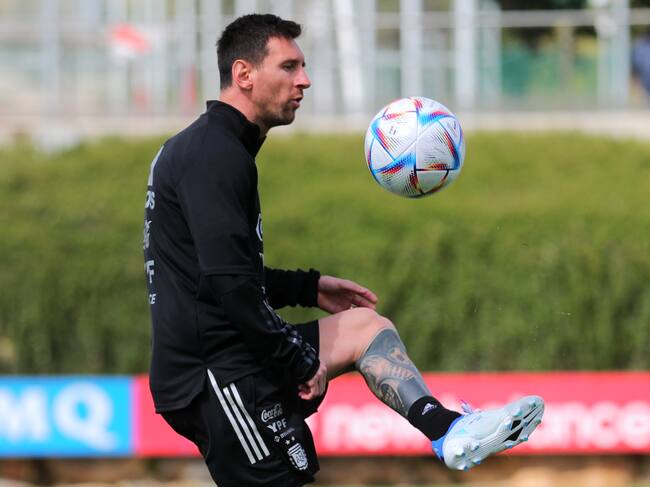Leo Messi entrena en Lezama