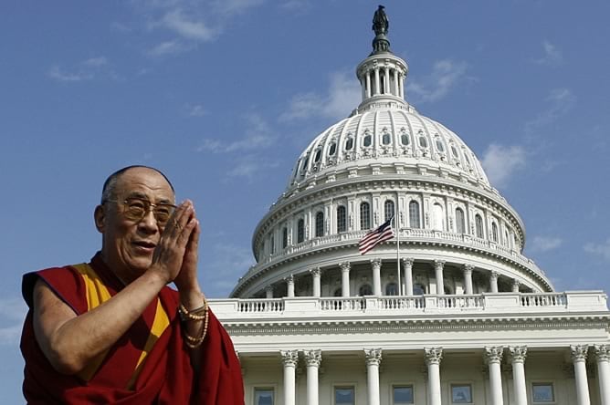 El Dalai Lama frente al Capitolio de Washington, en una visita anterior