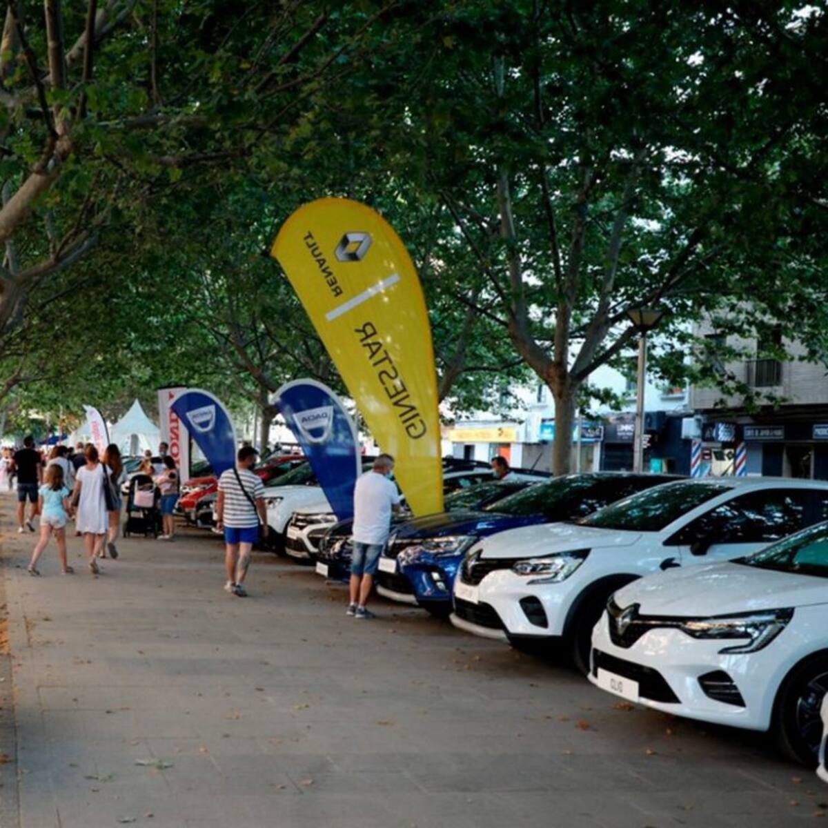 Gran acogida de público de la Fira del Motor de Oliva