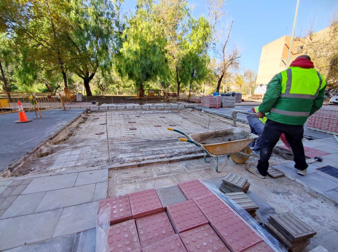 Construcción de paso elevado en la calle Virgen del Remedio de Elda 