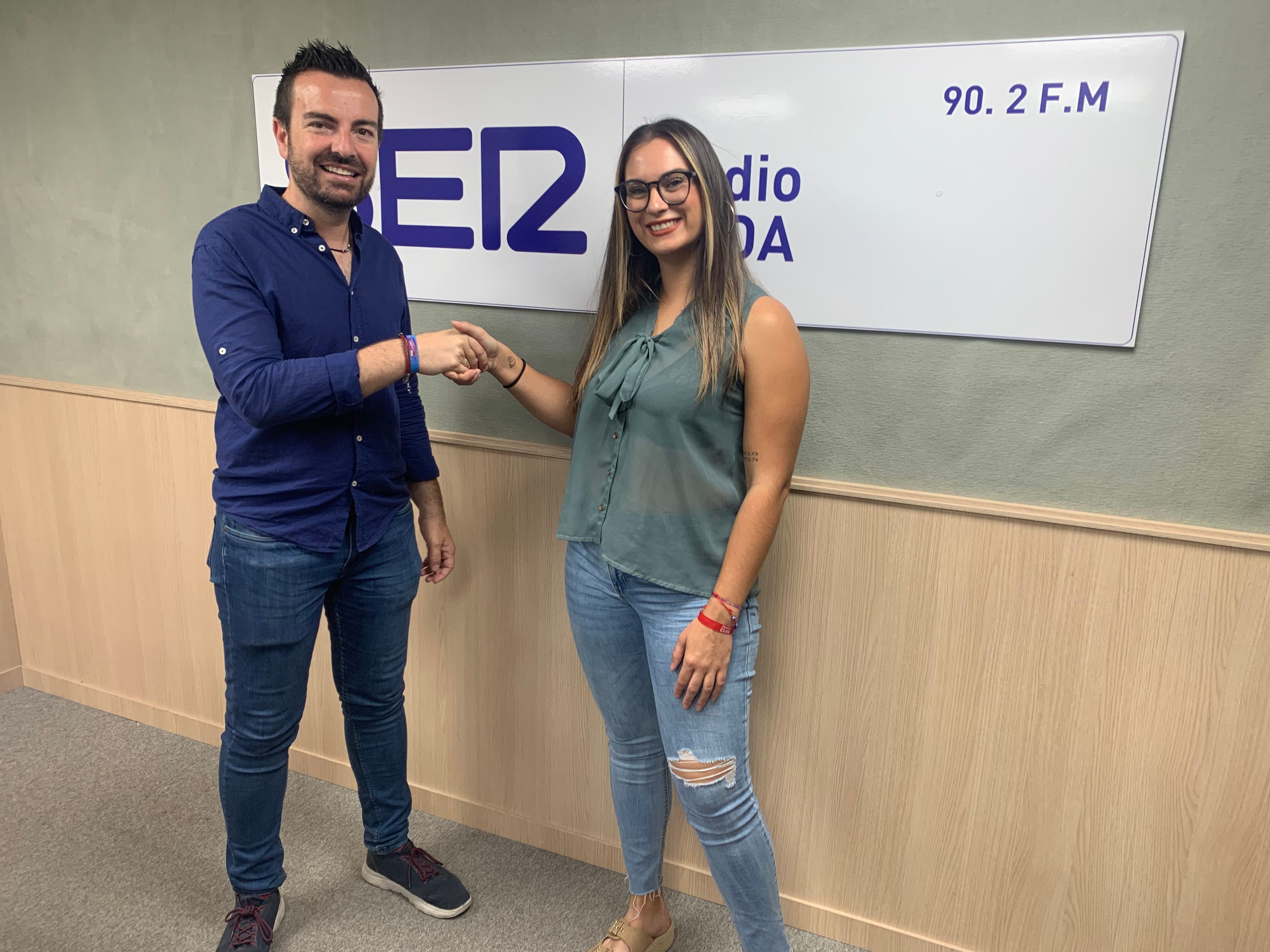 Fernando Gómez da el relevo a María Gisbert en la concejalía de Deportes de Elda