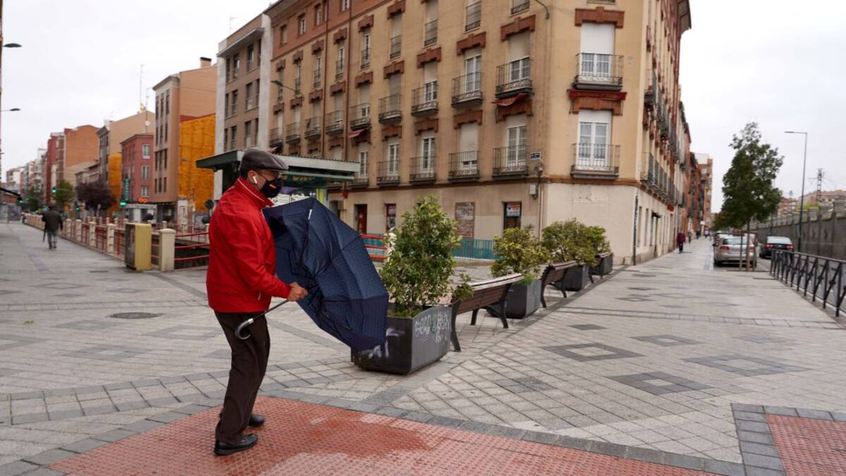 Rachas de viento de más de 120 por hora en Fuente el Sol