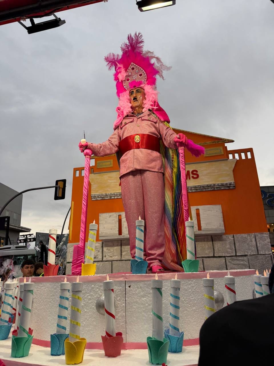 Una de les disfresses de la Colla la Bóta durant el Carnaval de Tarragona del 2025