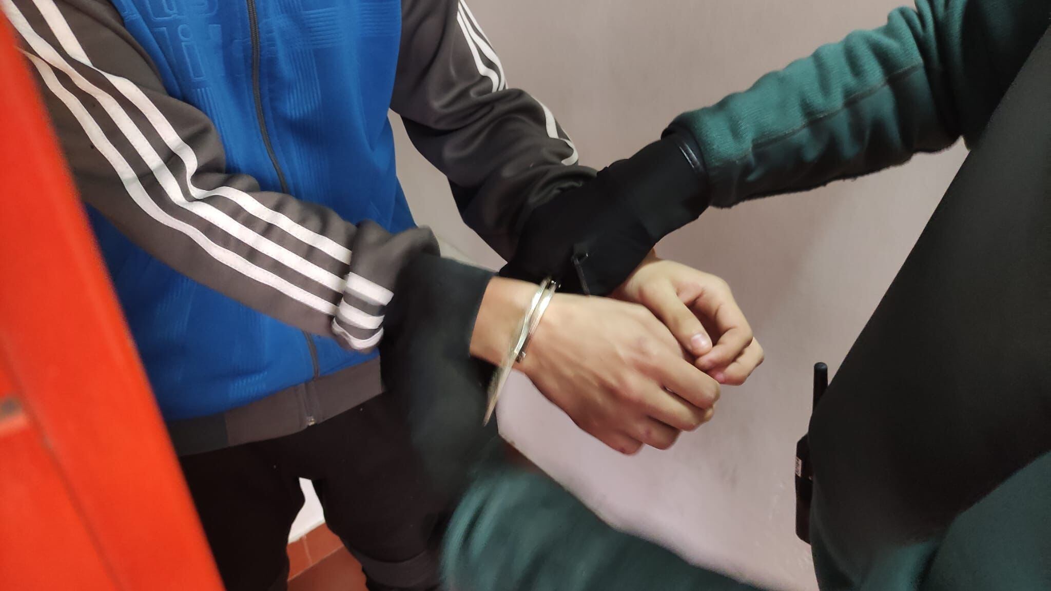 Detenido un maltratador reincidente de 25 años que agredió a una nueva pareja en La Rioja