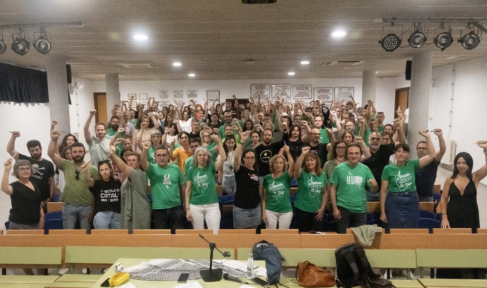 Imagen de la asamblea reunida el martes en el IES Marratxí para analizar el acuerdo PP-Vox