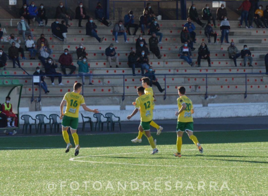 Celebración de un gol en el Paco Gálvez