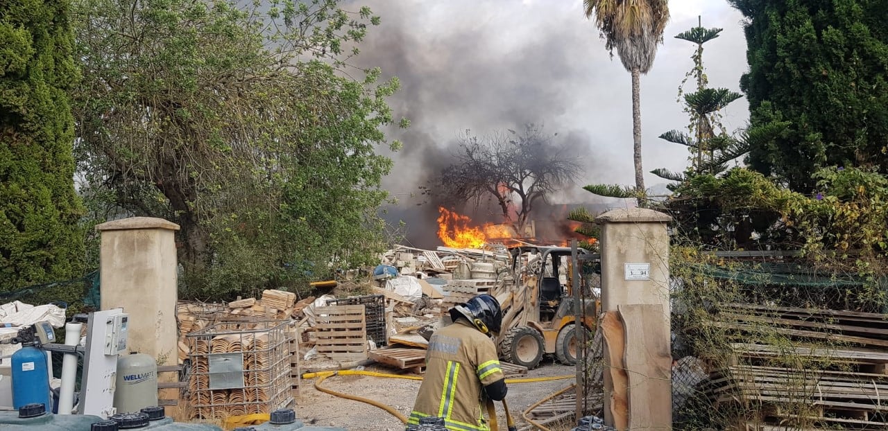 Imagel del incendio faciltada por el Ayuntamiento de Santa Eulària