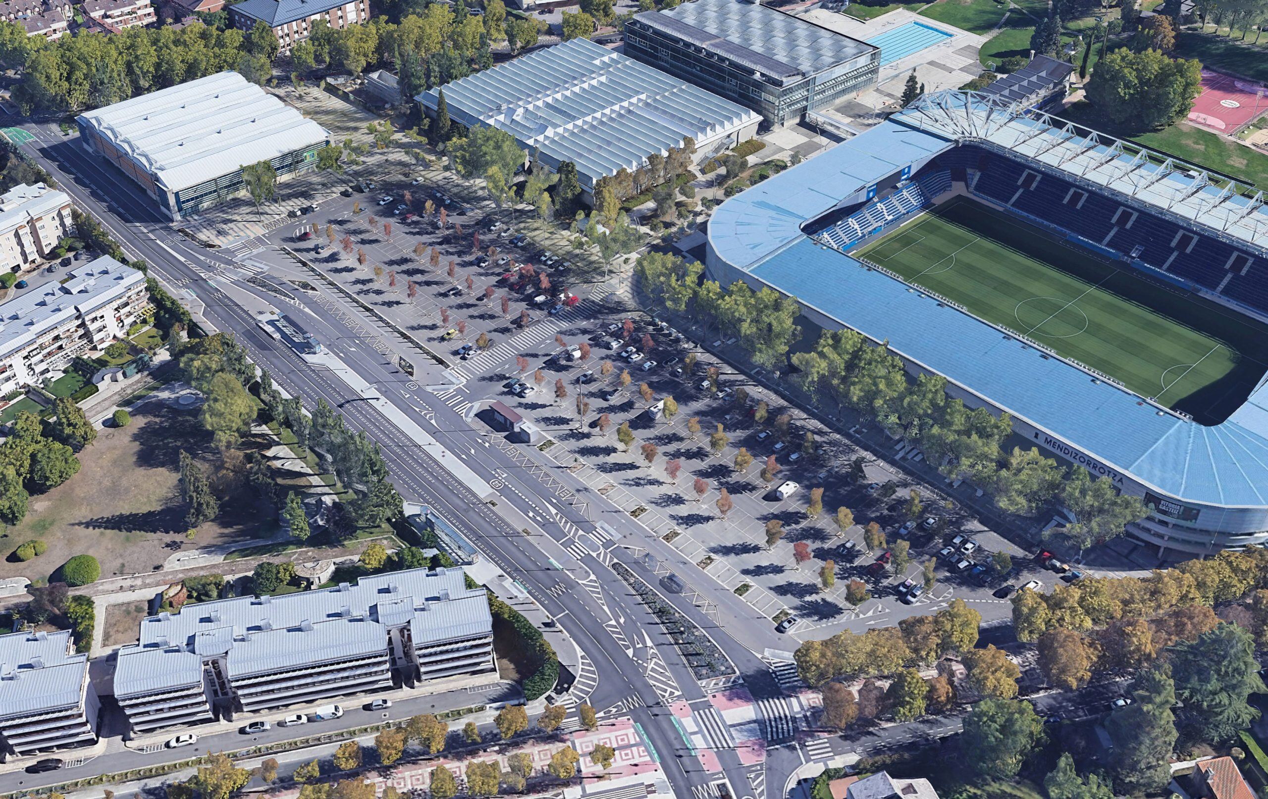Parking de Mendizorroza junto al campo de fútbol del Alavés