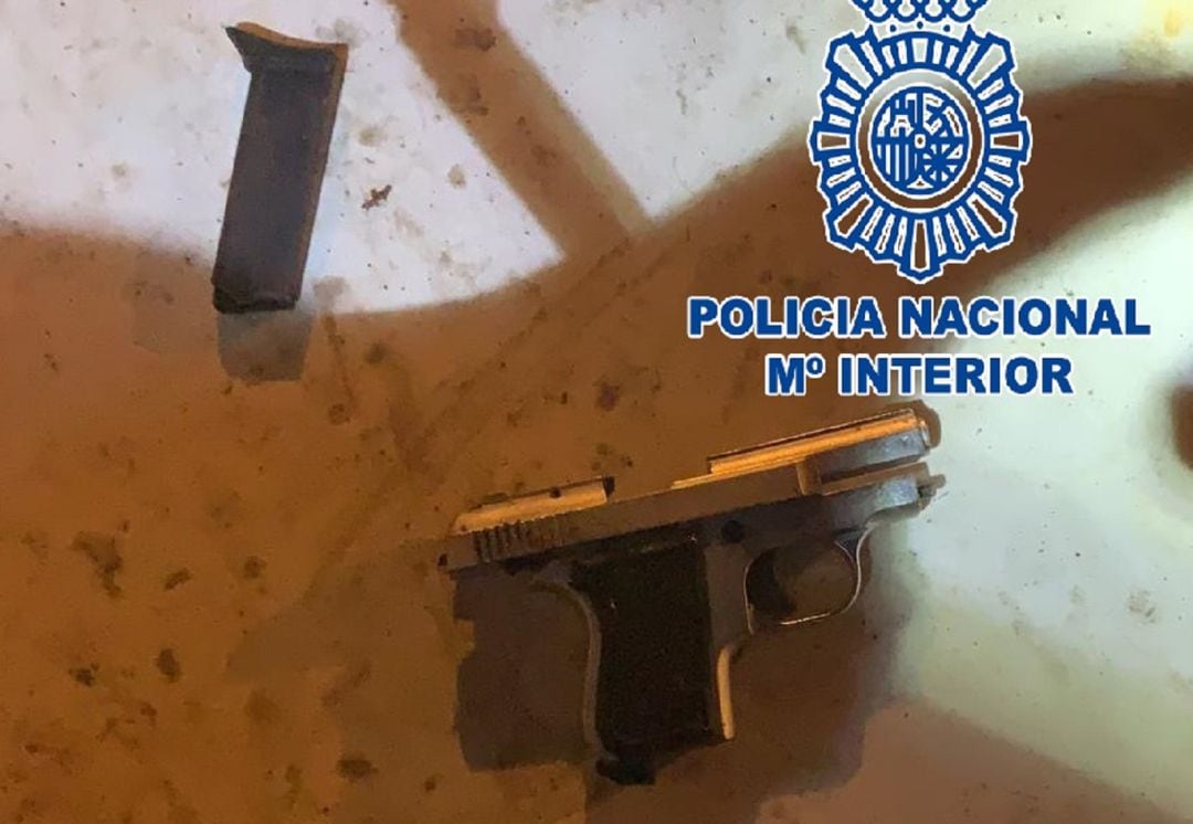 Armas intervenidas en la reyerta.