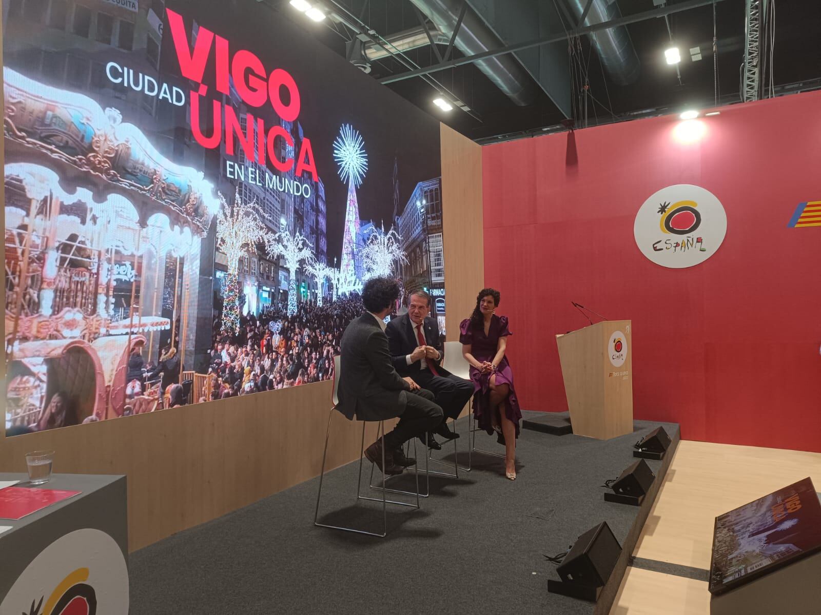 Presentación de Vigo en el stand de Turespaña de FITUR 2025