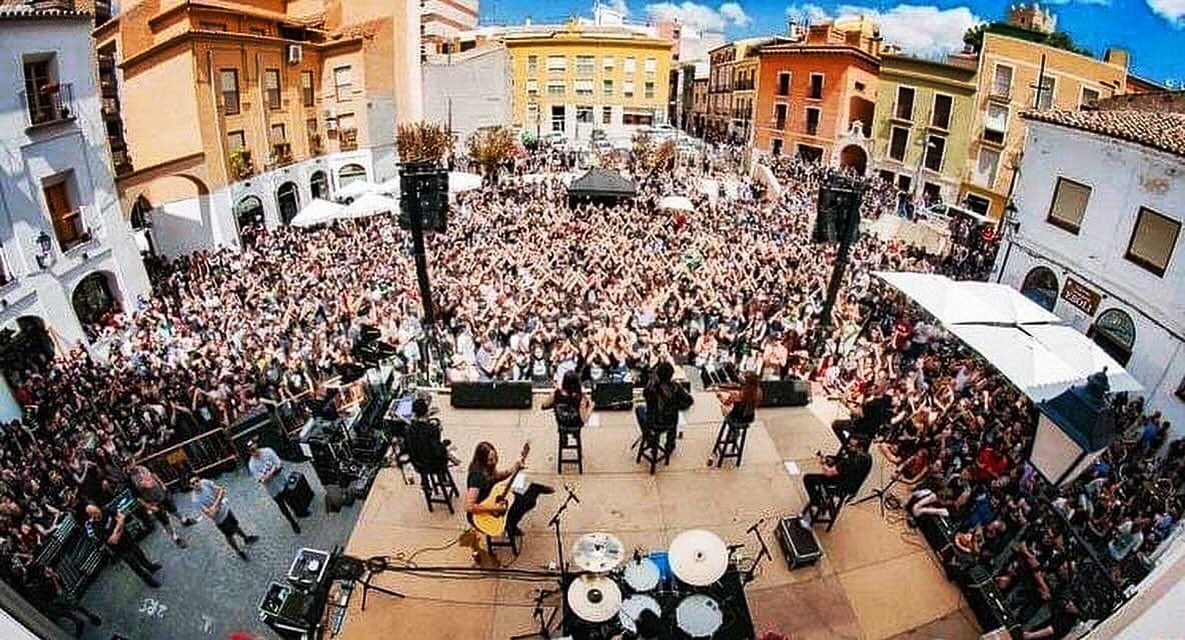 Acústicos en la Plaza Mayor. Archivo