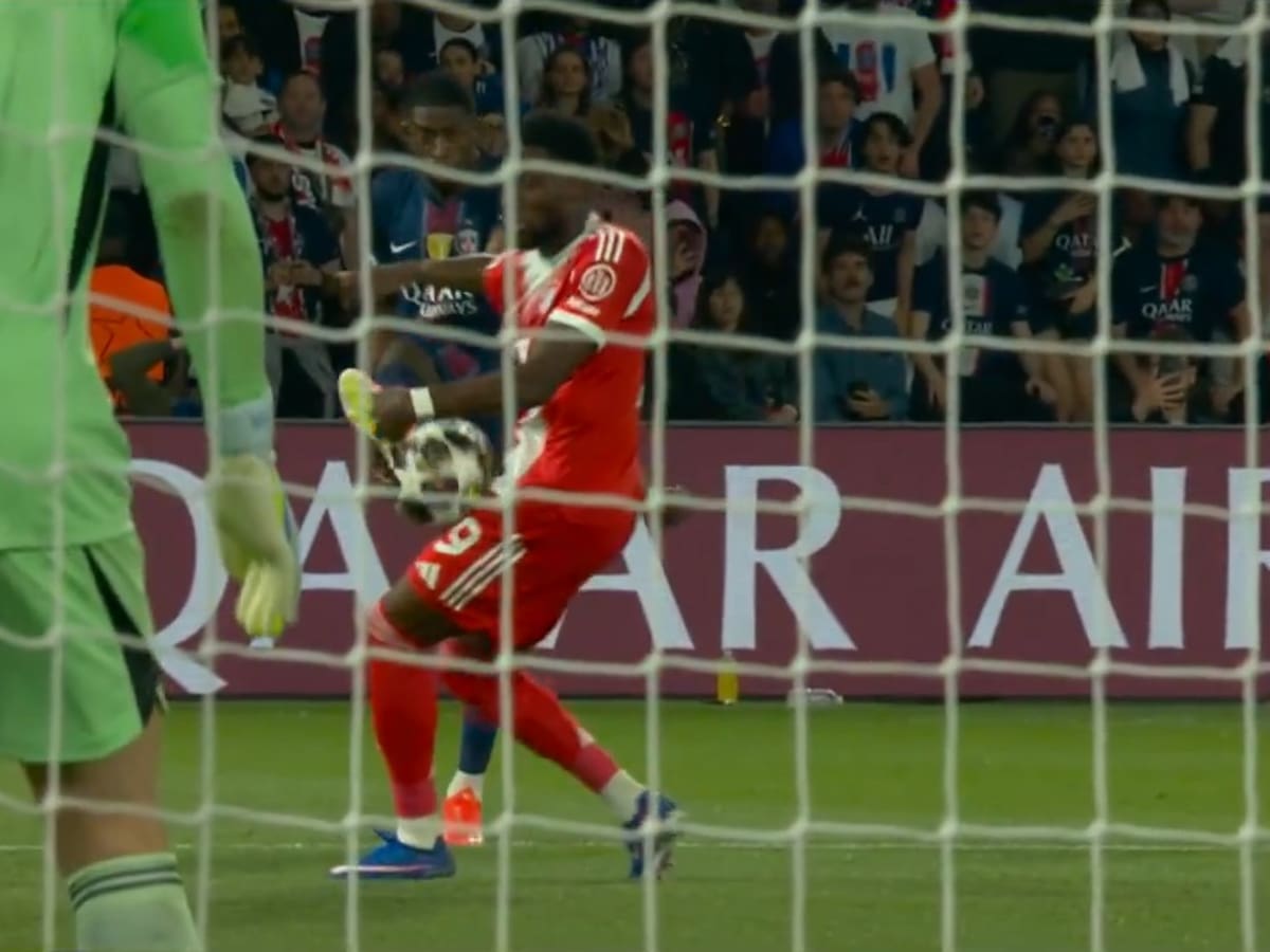 ¿Había penalti por mano de Davies? Iturralde González resuelve la polémica del PGS - Bayern