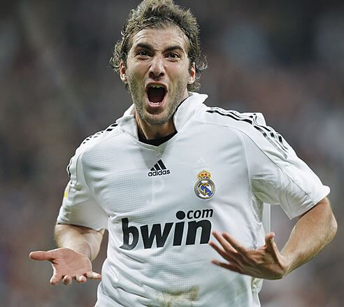 Higuaín, tras marcar el gol de la victoria del Madrid