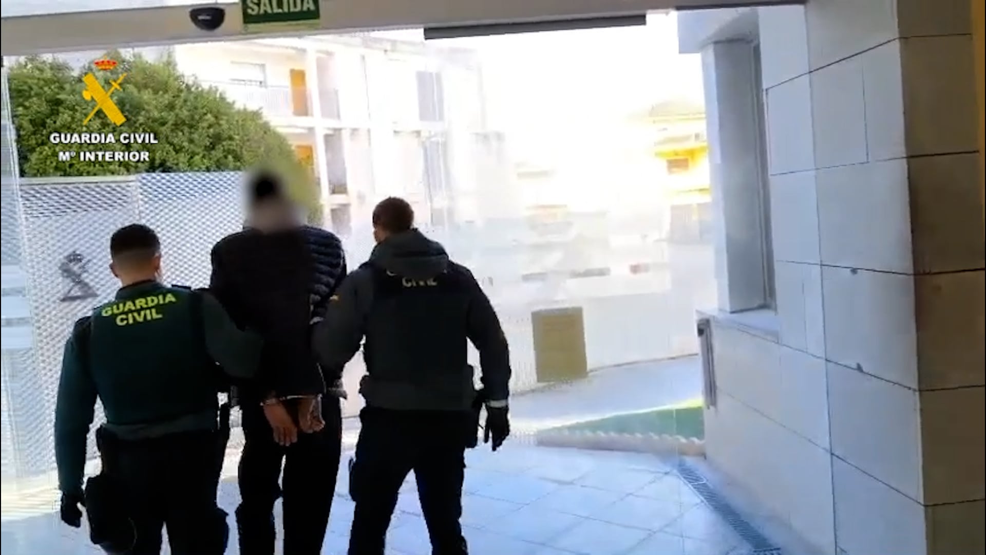 La Guardia Civil detiene a un hombre en Almoradí