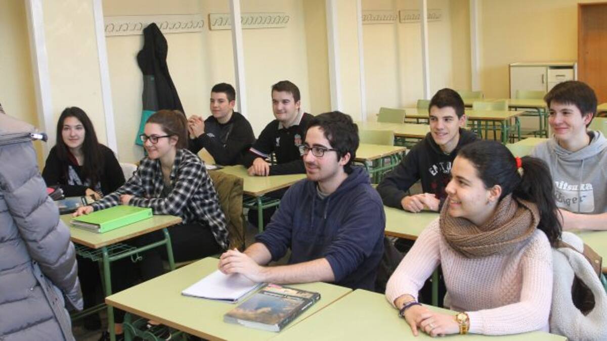 200 alumnos reciben clases de apoyo en julio