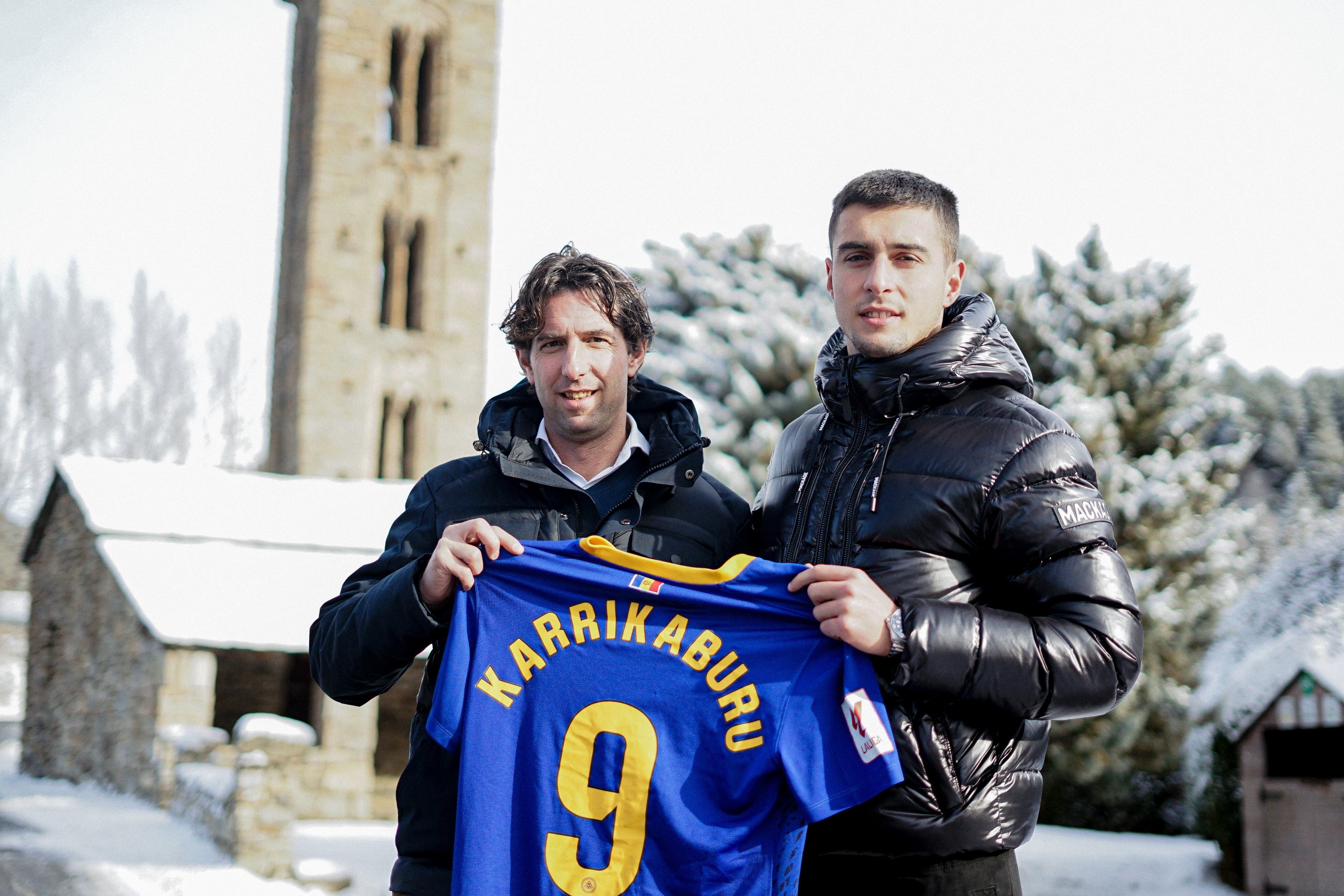 Presentació de Karrika com a nou jugador de l'FC Andorra.