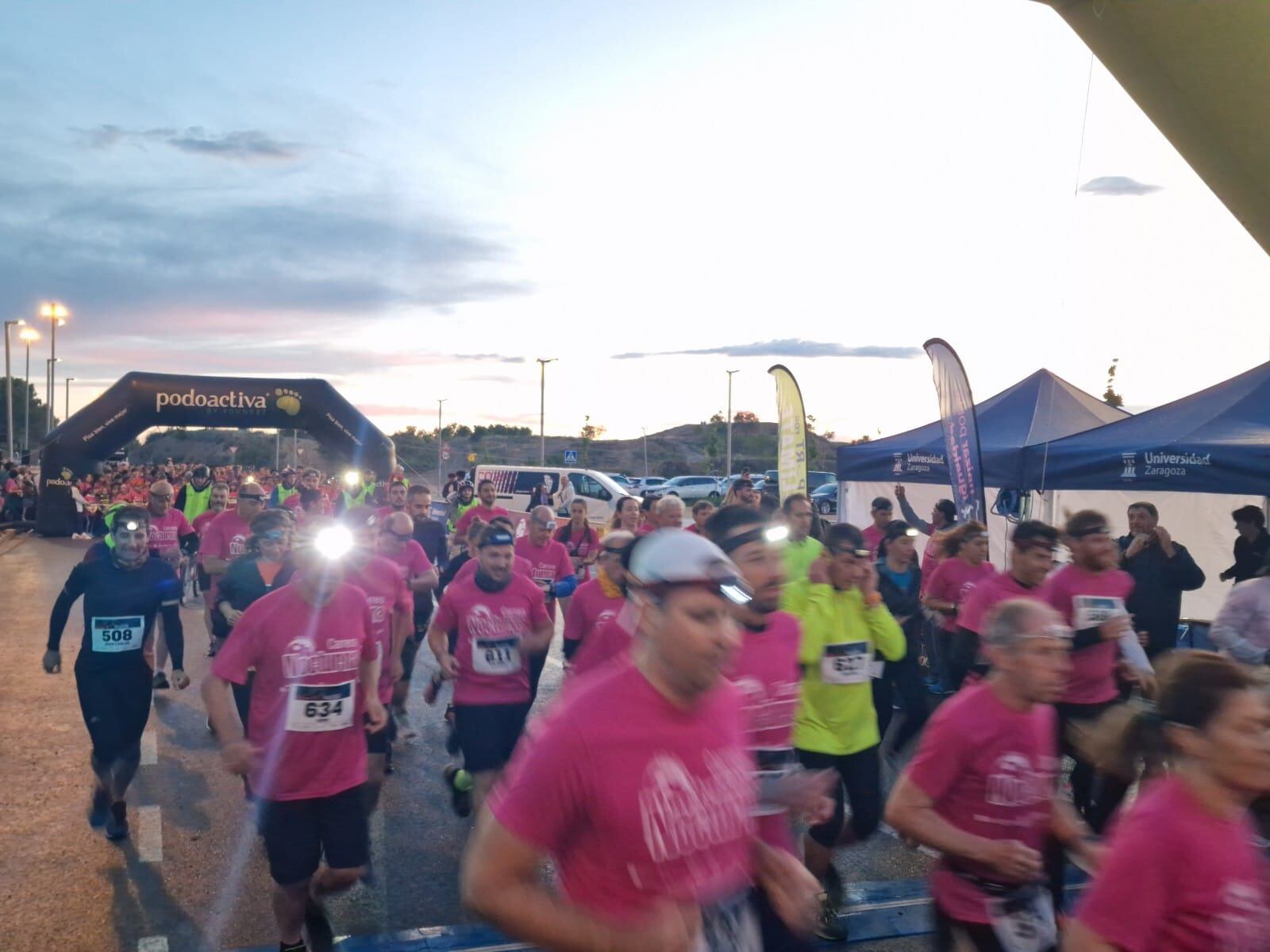 Los deportistas corrieron bajo la luz de la luna en Huesca