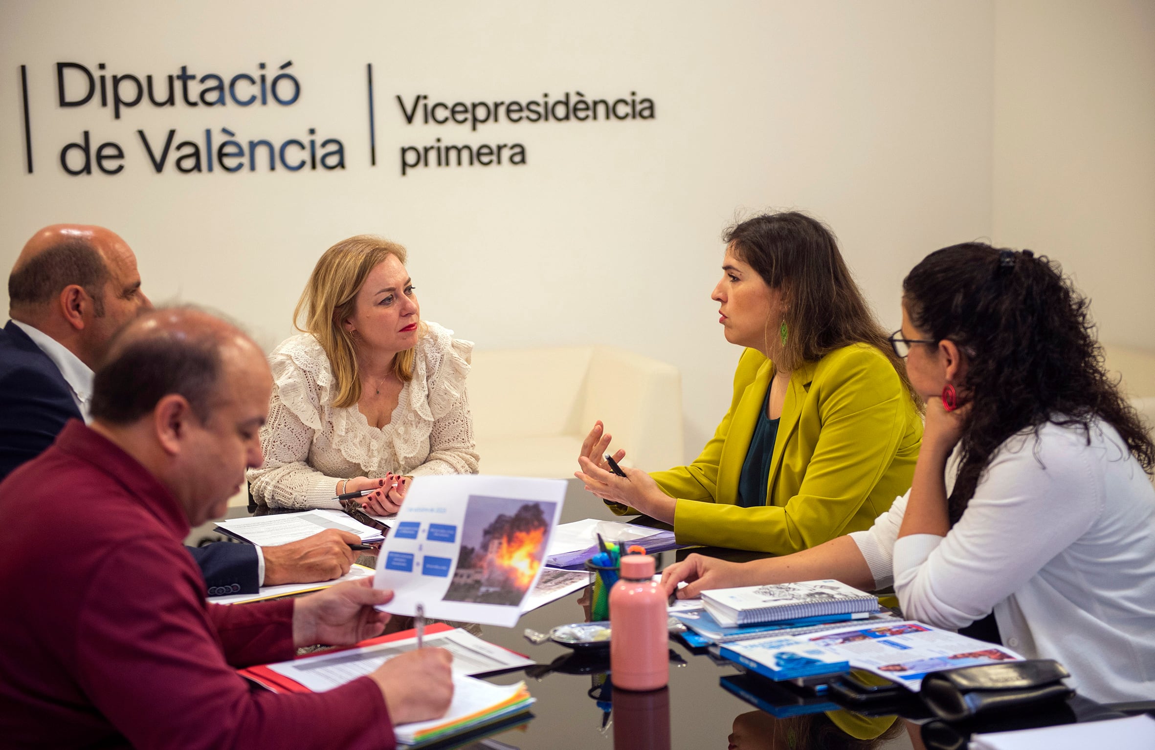 Natàlia Enguix es reuneix amb Lorena Gamito i Sara Gimeno, responsables de la ONU a Espanya