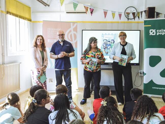 Presentación del cómic 'Una melodía para Vicent', de Cristina Durán y Miguel Ángel Ferrer
