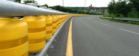 Los nuevos guardarraíles coreanos.