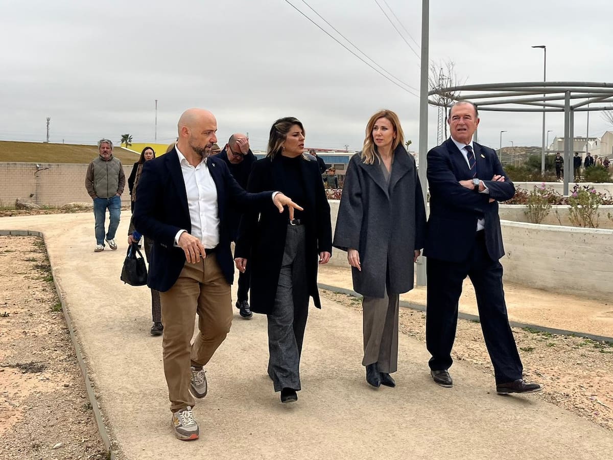 El Gobierno regional estudia prolongar el 'Cheque Internacionalización' "si persiste" el conflicto en Oriente Medio